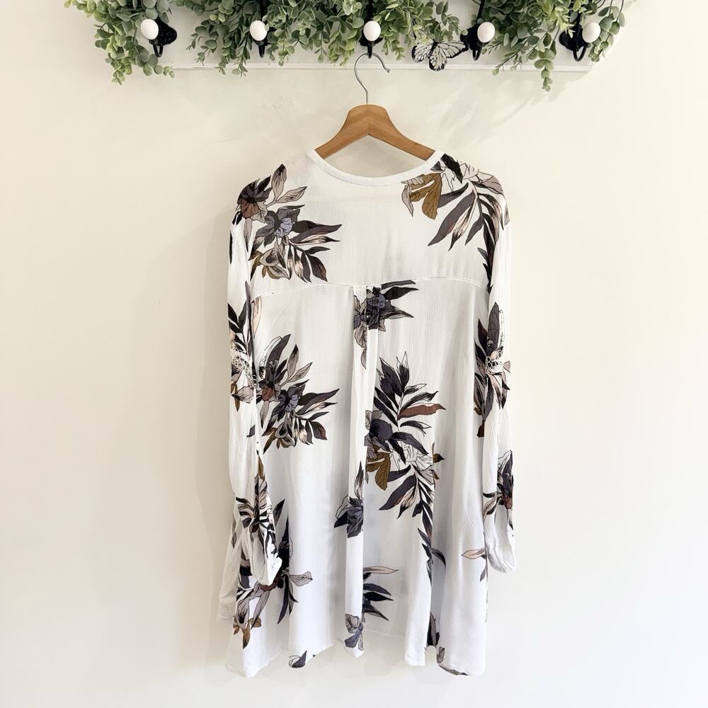 Free People Electric Orchard Swing Tunic White Floral Keyhole Size L G5015 - Picture 2 of 5